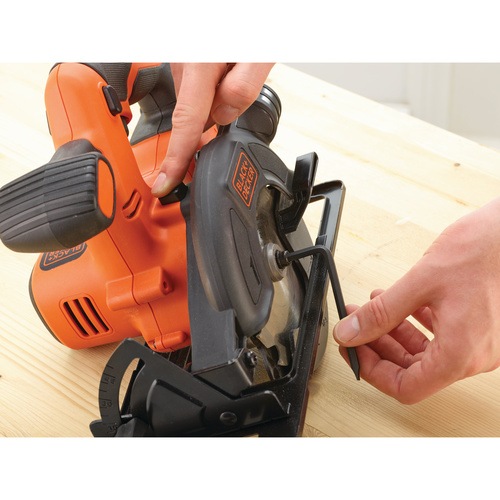 Black And Decker - 18V Circular Saw with 15Ah battery and 400mA Charger - BDCCS18C1